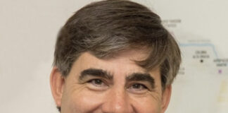 Urreta vuelve al Concejo en medio de una movida política