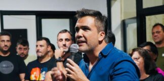 En el renovado local del PJ, Facundo Torres se calzó el traje de candidato