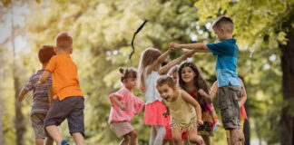 Dia de la niñez: Vecina de Barrio Parque Virrey organiza festejo solidario