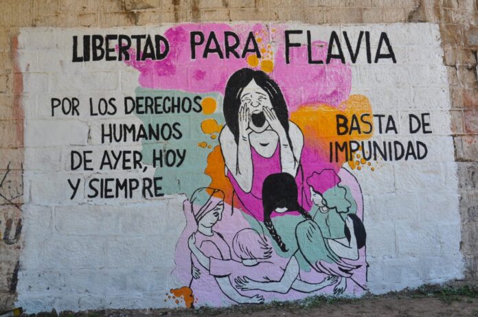 Gentileza de LatFem