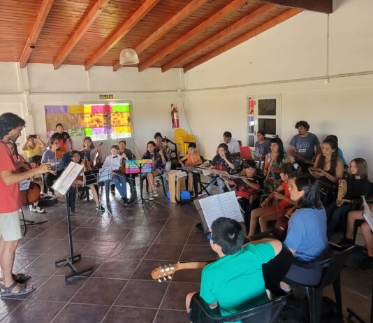 Frente al desguace del programa nacional de orquestas sociales, «Riooir Paravachasca» evalúa alternativas comunitarias