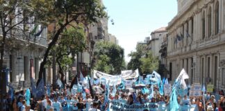 El paro docente tuvo más de un 70% de acatamiento y UEPC movilizó a una multitud en Córdoba