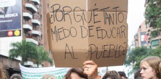 Las marchas en defensa de la Universidad Pública coparon el país y el Presidente respondió con un meme