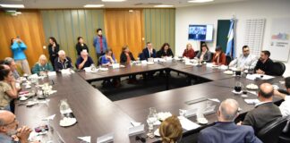 La Unicameral recibió a científicos, frente al desfinanciamiento del Conicet que impone el Gobierno