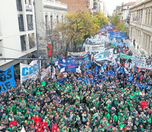 En la antesala del Día del Trabajador y la Trabajadora, gremios se movilizan en Córdoba y Buenos Aires