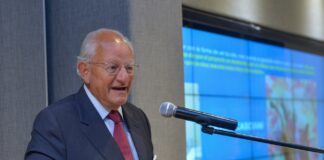 El Gobierno firmó un acuerdo con el polémico médico Abel Albino para repartir los alimentos almacenados