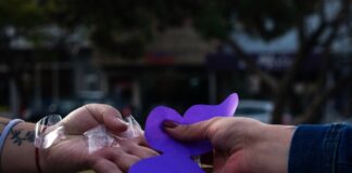 Realizaron una intervención en Plaza Solares, a nueve años del primer «Ni Una Menos»