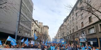 Paro docente con alto acatamiento: marcharon hacia un Panal vallado y con fuerte presencia policial