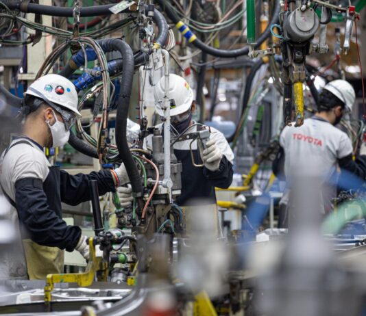 Crisis en la producción: en diciembre, la industria manufacturera cayó un 3,9% interanual