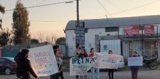 Docentes se manifestaron en ruta 5 por «salarios dignos y mejores condiciones laborales»