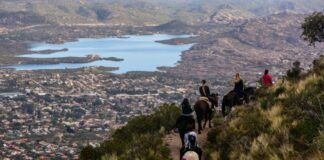 En junio, los viajes turísticos cayeron un 16,6% respecto a 2024, con una baja en el gasto del 27,9%