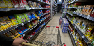 Revelan caídas de ventas en centros de compras, mayoristas y supermercados