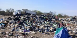 Denuncian a la Municipalidad por un basural a cielo abierto, ubicado detrás de las lagunas sanitarias