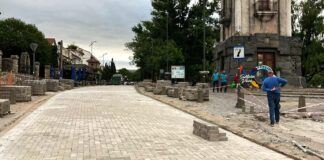 La Municipalidad informó que el pórfido levantado en el casco céntrico se reutilizará para las veredas del Tajamar