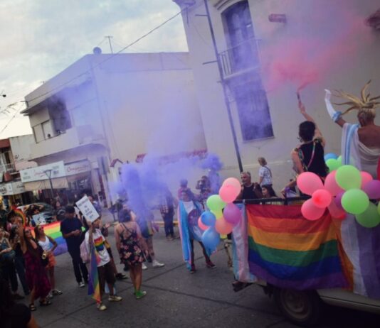 Lanzan una rifa para acompañar comunitariamente la organización de la Marcha del Orgullo de Alta Gracia