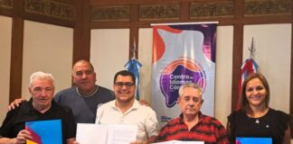 Firman acuerdo para la implementación del Centro de Idiomas de Córdoba en Paravachasca