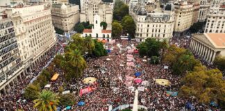 En Buenos Aires y Córdoba, las marchas de la Memoria movilizaron multitudes