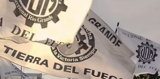 En unidad, la CGT y la CTA realizan un paro en Tierra del Fuego para resistir la avanzada contra la industria