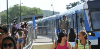 Una manifestación expresó preocupación por la desinversión en el Tren de las Sierras