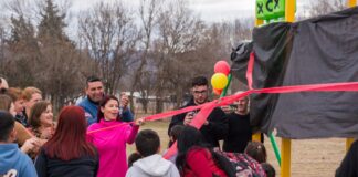 Anisacate: inauguraron un nuevo sector de juegos en la plaza Pueblo de lo Alto