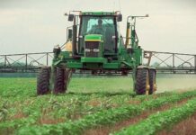 Ordenan el cese precautorio de fumigaciones con agroquímicos cerca de un barrio de Córdoba Capital