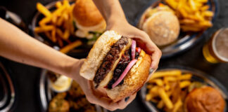 En 20 locales gastronómicos de Alta Gracia, este jueves se vive la «Noche 2×1 en Hamburguesas»