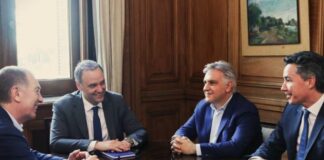 Llaryora se reunió con Santilli y Adorni en Casa Rosada, para hablar del Presupuesto y las reformas que se vienen