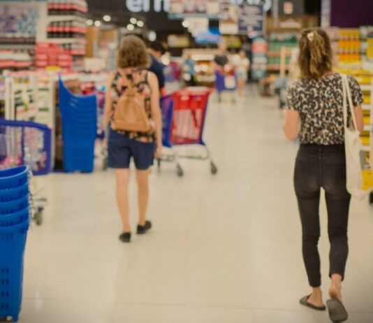 La inflación de febrero fue de 2,9% y acumula nueve meses de alza continua: una familia necesita $1.397.672 para no ser pobre