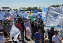 Gremios rechazaron la Ley de Equidad Jubilatoria con una acción en el peaje a Carlos Paz, que fue denunciada por Caminos de las Sierras