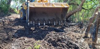 Falda del Carmen: iniciaron tareas en el cauce del arroyo, tras el desborde que generó anegamientos