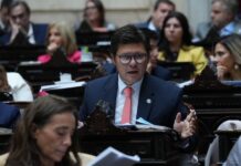 El Gobierno logró media sanción de Diputados para la reforma laboral, que flexibiliza las relaciones de trabajo