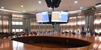 El Consejo Superior de la UNC declaró la emergencia salarial, presupuestaria y de becas estudiantiles