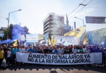 En unidad, sindicatos marcharon en Córdoba contra la reforma laboral de Javier Milei
