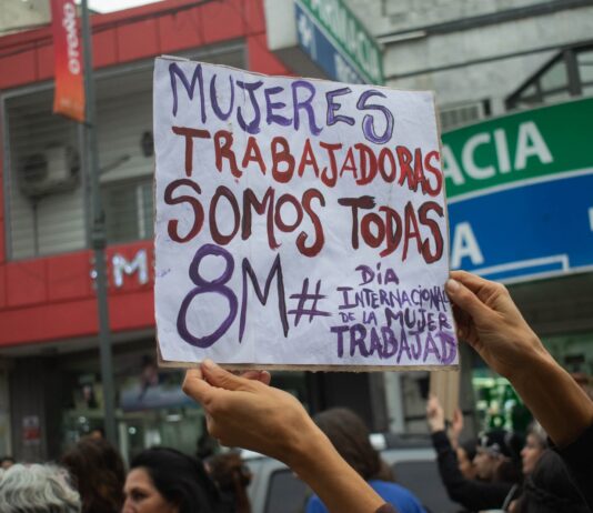 Un año más, la conmovedora marcha del 8M se hizo escuchar con fuerza en Alta Gracia