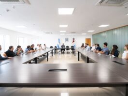 Facundo Torres recibió a intendentes y jefes comunales del departamento Santa María