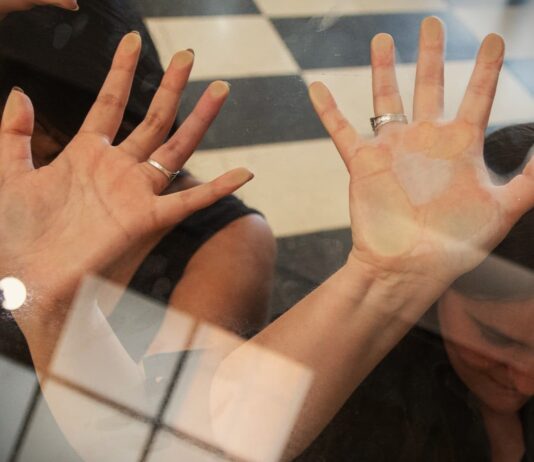 Brecha de género: las mujeres ganan entre un 29% y un 40% promedio menos que los varones