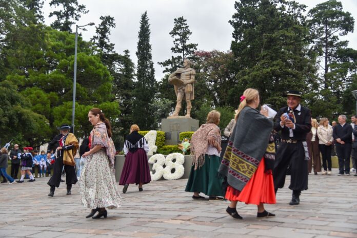 Acto conmemorativo por el 438 aniversario de la cesión de tierras a Juan Nieto (Gobierno de Alta Gracia)