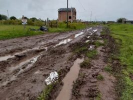 Familias de barrio El Mirador denuncian anegamientos tras las lluvias: «Estamos totalmente aislados»