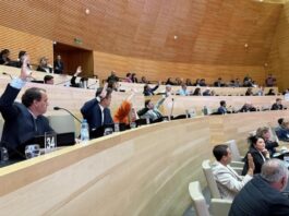 La Unicameral aprobó la prohibición de limpiavidrios y «naranjitas» no autorizados por los municipios