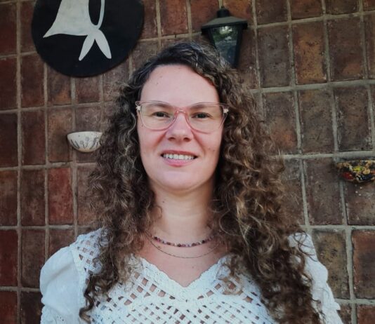 Lucía Allende: «Los hermanos Torres ya no están en la ciudad y eso desordena al peronismo, que es muy verticalista»