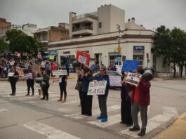 «La discapacidad se defiende»: con usuarios, familias y profesionales, el reclamo se hizo escuchar en Alta Gracia