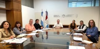 Frente a los recientes episodios de violencia, UEPC le pidió a la Provincia que se excluya el uso de celulares en las escuelas