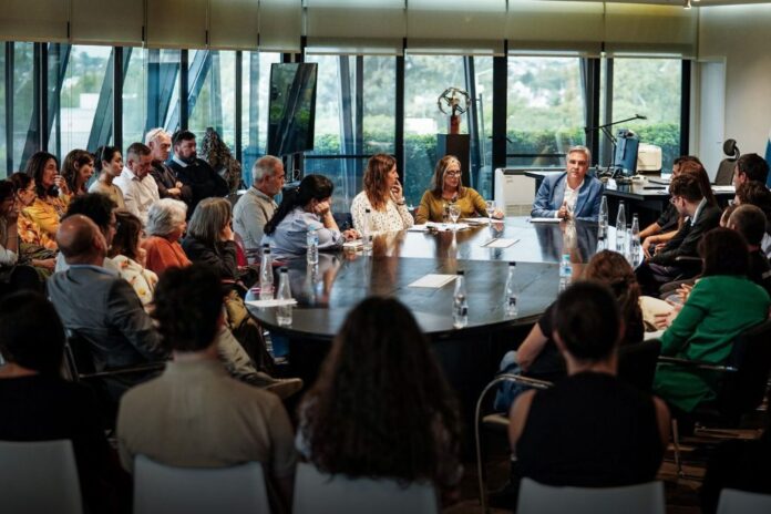 Reunión de Llaryora y Montero con instituciones de discapacidad (Gobierno de Córdoba)