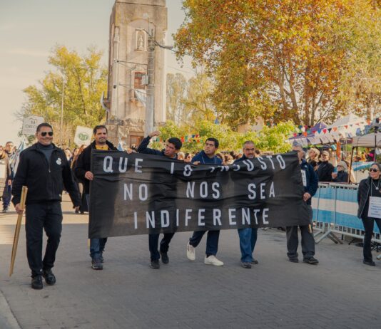 En un nuevo desfile patrio de Alta Gracia, el sector de la discapacidad se pronunció contra los recortes