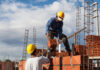 La actividad industrial y de la construcción sufrieron sendas caídas del 2,8% interanual en abril
