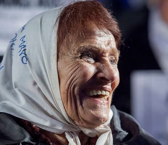 A los 95 años falleció Taty Almeida, Madre de Plaza de Mayo y figura de la lucha por los Derechos Humanos
