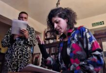 Ni el frío ni la llovizna pudieron con la 15° Velada Poética, que pobló de literatura y teatro la Biblioteca Sarmiento