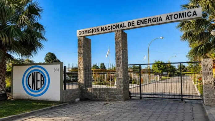 CNEA (Huellas del Sur - Real Politik)