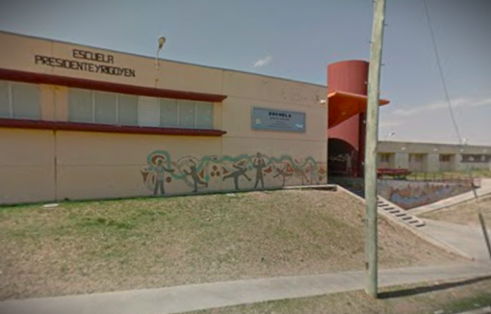 Escuela Presidente Irigoyen (captura) 2