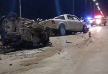 Un auto y una camioneta chocaron en la colectora Güemes: fallecieron tres personas y otra resultó lesionada
